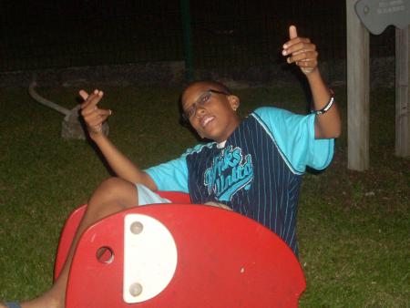             andy ali@s tou piti